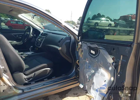 2018 Nissan Altima 2.5 Sv z USA, uszkodzony, nr VIN 1N4AL3AP5JC261865